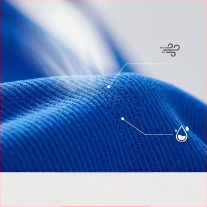 Joga viršelis su natūraliaus jausena, šoninis krūtinės palaikymas, sportinis liemenė su kryžmine nugara ir smūgių sugeriamasis dizainas; Audinys: brokatas spandeksas; Medžiaga: nailonas; Krojus: siauras; Trumpas ilgis; Įtraukti krūties pagalbliai