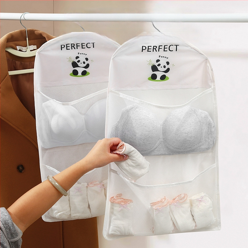 Pakabinamas saugojimo organizatorius spintai, modelis 5138, kubinės formos, poliesteris, atskiro saugojimo funkcija, skirtas apatinėms ir liemenėlėms.