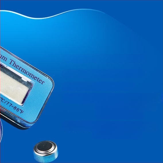 Digitālais LCD akvārija termometrs ar piesūcekni – plastmasas korpuss, mēra ūdens temperatūru