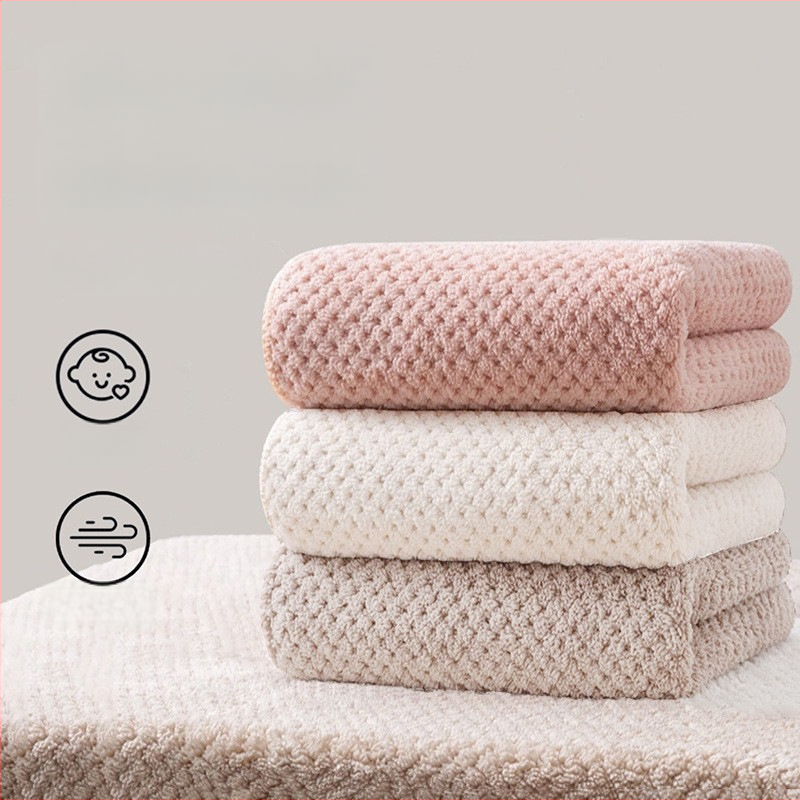 Koraļflekses dvieļis – maigais, absorbējošs dvielis sejas un dušai, biezs; svars 50–80 g; diegi 40; apstrāde: izšūšana, šūšana, druka