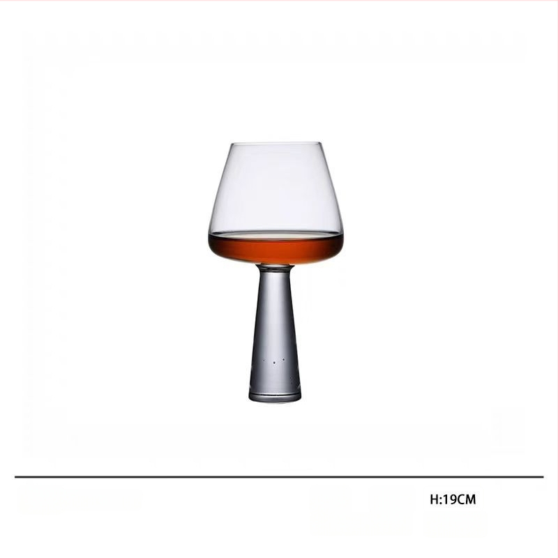 Cloud Sail veiniklaas, klaasist materjal, mahutavus 201–300 ml, kaasaegne ja minimalistlik stiil, pakkimine paberkarbis