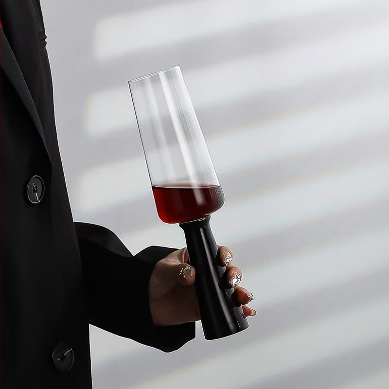 Cloud Sail veiniklaas, klaasist materjal, mahutavus 201–300 ml, kaasaegne ja minimalistlik stiil, pakkimine paberkarbis