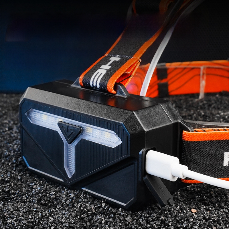 LED pealamp teleskoopilise zoomiga, USB laadimine, 2400mAh aku, 15W võimsus, alumiiniumist korpus