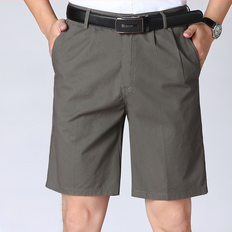 Meeste suve puuvillased lühikesed püksid, vaba lõige, kahekordsed pliisid, poolpikkus, sirge lõige, minimalistlik stiil