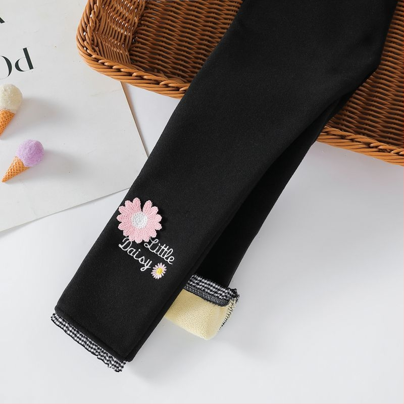 Tüdrukute paksud legginssid, vabas lõikes, sügisel ja talvel