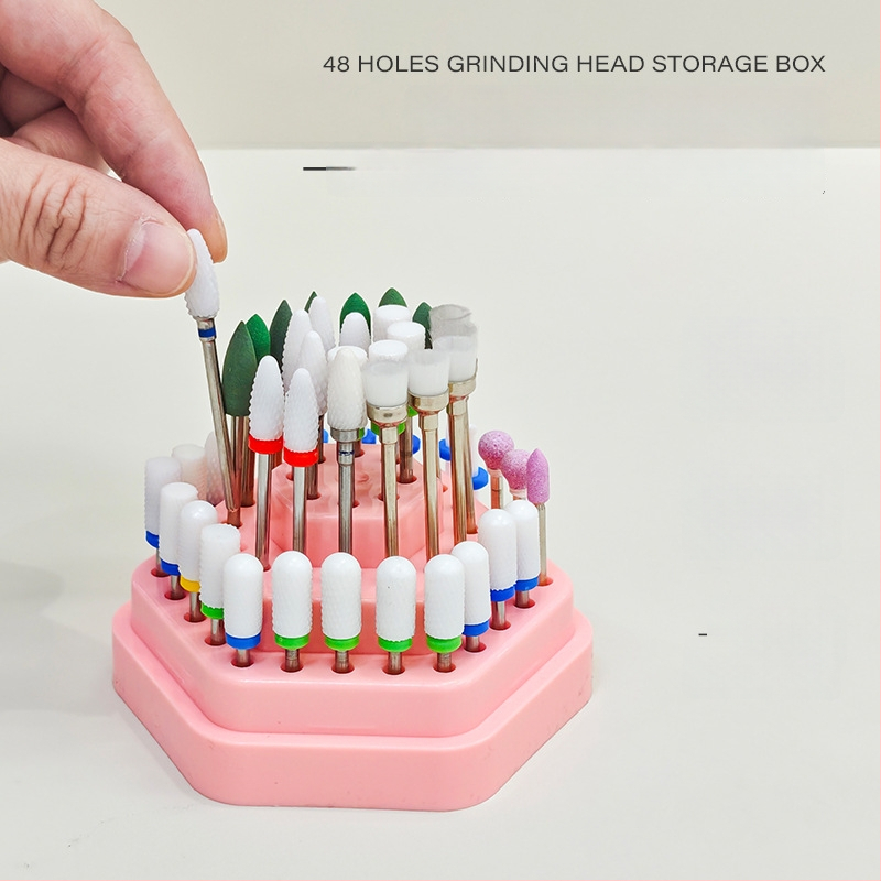 Hexagonaalne plastikust hoiukarp ja näidistu alus küünenahkade puurpeade jaoks, 48 ava