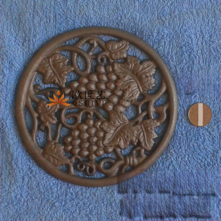 Metallistest uksifurnitura lille- ja viinamarjaplaatidega | Geomeetria, Pastoraalne stiil, Kodune sisustus