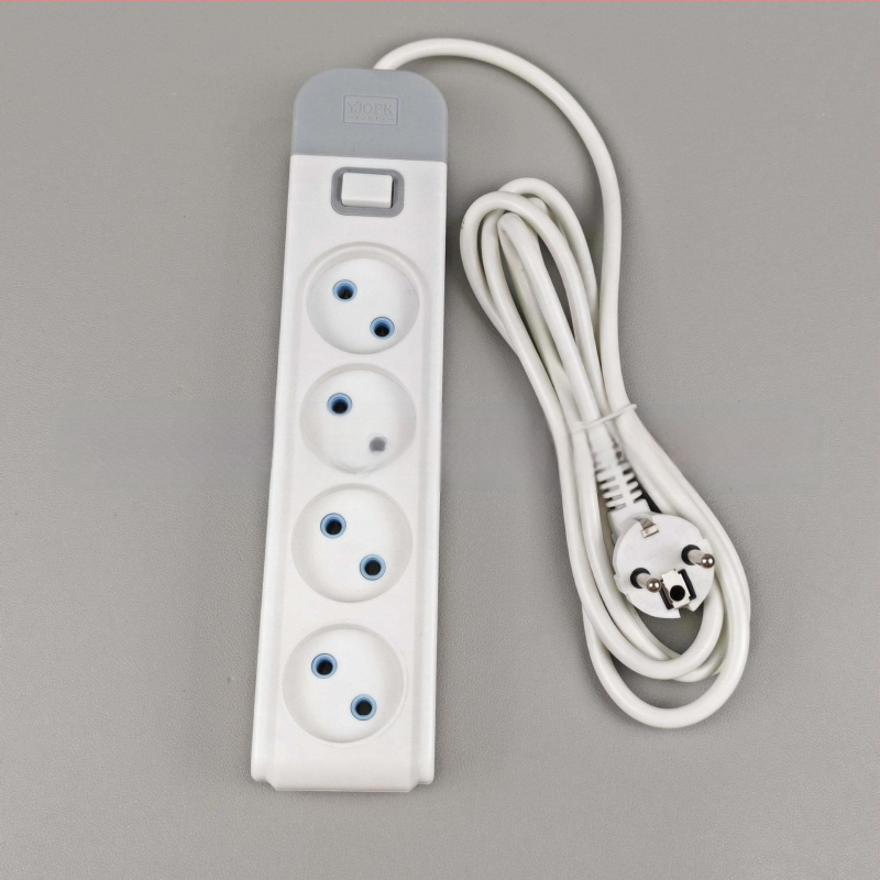 Tuo feng Euroopa stiilis toitestripp lülitiga ja USB-pordiga, 10A, 1500W