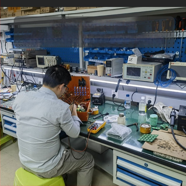 Elektrinis šilumos šalikėlis kaklui ir pečiams su nugaros atrama – 5V, 2A, temperatūros diapazonas 45–55°C, šildymo temperatūra 55°C, svoris 400 g