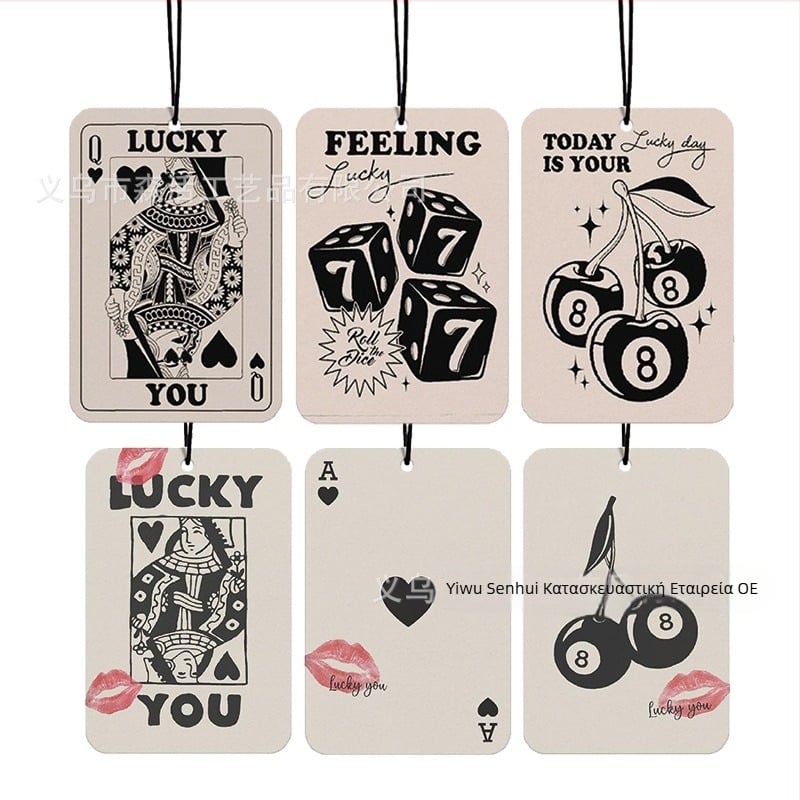 Σετ 6 τεμάχίων διπλής όψης καρτών τυχερού πόκερ για αρωματικό αυτοκινήτου – κρεμαστό εσωτερικού χώρου και ντουλάπας; Υλικό: χαρτόνι; Τεχνικές: χαρακτική, εκτύπωση, μεταξοτυπία, γυάλισμα; Κωδικός: X1142