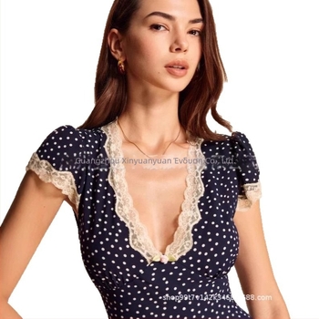 Φόρεμα με V-λαιμό, δαντελωτή ένθεση, τύπωμα με πουά, πολυεστέρας, μεσαίου μήκους