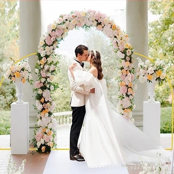 Σιδερένιο γαμήλιο τόξο για εξωτερικό φόντο σκηνής – προσαρμόσιμο διακοσμητικό, συσκευασία από χαρτόνι, μάρκα Xinhong