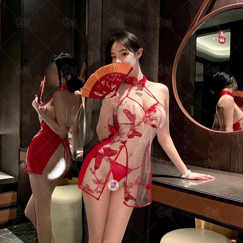 Σεξι νυχτικό εμπνευσμένο από cheongsam με κέντημα πεταλούδας και διάφανη διχτυωτή ύφανση· πολυεστέρας, κύριο περιεχόμενο 90-95%.