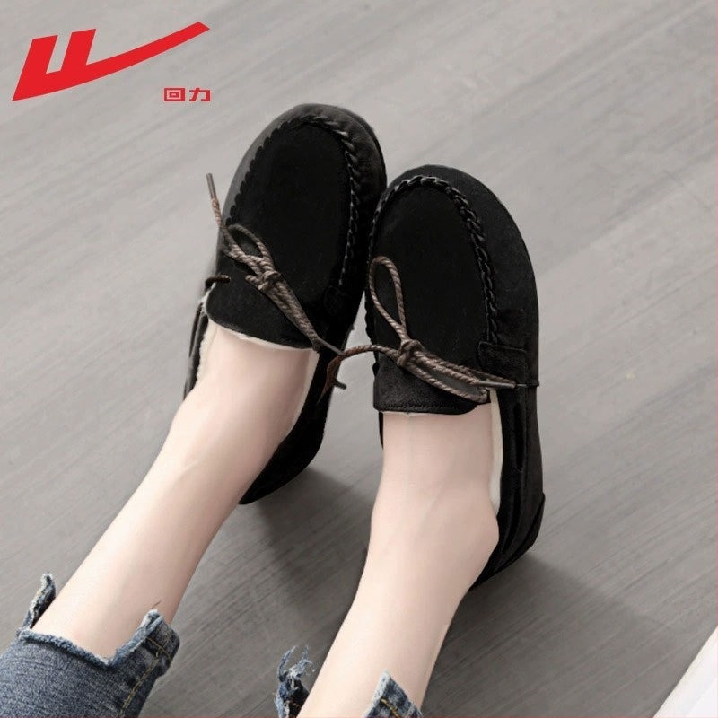 Γυναικεία slip-on παπούτσια για τον χειμώνα με γούνινη επένδυση — επάνω μέρος με γούνα, εσωτερικό από συνθετικό κοντό γούνινο ύφασμα, σόλα διαμορφωμένη με έγχυση, χαμηλό τακούνι 1-3 cm, καθημερινό στυλ