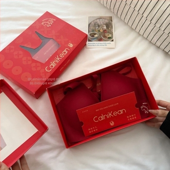 Σετ εσωρούχων από νάιλον, cups τύπου 3/4, καλουπώμενα cups με σφουγγάρι, σταθερές διπλές ιμάντες, πίσω κούμπωμα με τρεις σειρές αγκιστριών