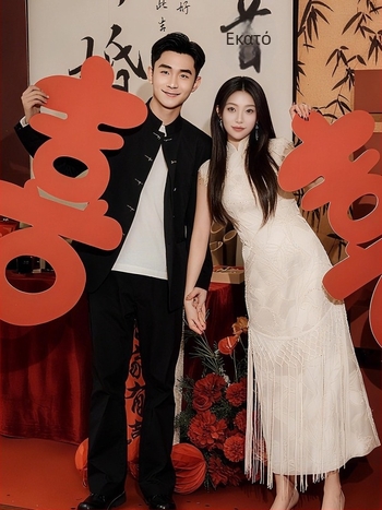 Κινεζικού στυλ Δύσης κοστούμι — σταθερός γιακάς, μπροστινή μπουτονίερα με κουμπιά, 100% πολυεστέρας, χαλαρή εφαρμογή, 3D ραφές τσέπες