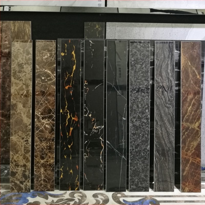 Γυαλισμένη κεραμίδα τοίχου με υφή μάρμαρου αντίγραφο, υψηλή πυκνότητα, χαμηλή απορρόφηση νερού (<0,5%), ισχυρή αντίσταση σε θερμικό σοκ, υψηλή αντοχή σε θλίψη.