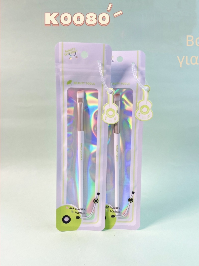 Keqi Σετ βουρτσών κονσίλερ — φορητό, συνθετικές τρίχες, ξύλινη λαβή, τσάντα μεταφοράς