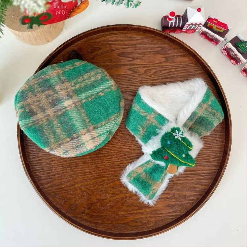 Σετ Χριστουγεννιάτικο για κατοικίδια: κασκόλ γάτας και μπερέ με καρό σχέδιο, cartoon μοτίβο, πολυεστέρας, χειροποίητο, κατάλληλο για όλα τα κατοικίδια, αξεσουάρ κασκόλ και καπέλων