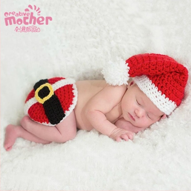 Σετ πλεκτών ρούχων για νεογνά με χριστουγεννιάτικη θεματολογία φωτογράφισης — ύφασμα 80% ακρυλικό σε ανάμεικτο βαμβάκι, απαλώς επεξεργασμένο, unisex, για φωτογράφηση μωρών.