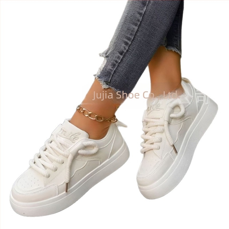 Sneakers unisex με σχέδιο κρανίου – χαμηλός ύψος, άνω μέρος από Super Fiber, σόλα από καουτσούκ