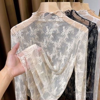 Δαντελένιο τοπ βάσης με κολάρο ημι-υψηλό, μανίκια τύπου πριγκίπισσας, κοντά μανίκια, ύφασμα από μείγμα πολυεστέρα-ελαστον