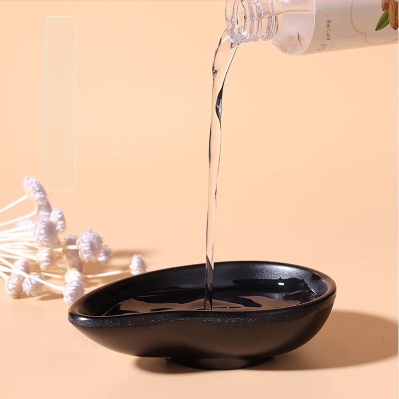 DIY βασικό λάδι κραγιόν, συστατικά για βάλσαμο χειλιών, υλικά χειροποίητου σαπουνιού, ελαιόλαδο, έλαιο αμυγδάλου