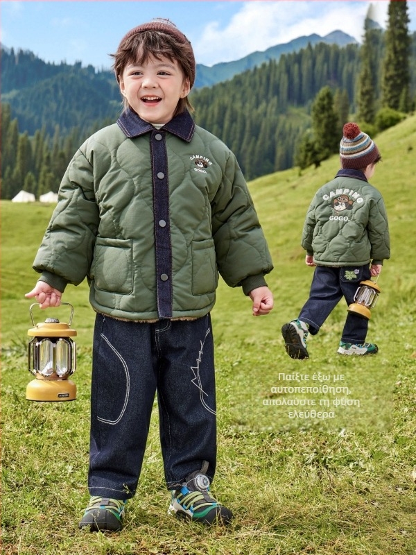 Παιδικό μπουφάν από πολυεστέρα με πάνελ από τζίν, για αγόρια 3–8 ετών, με γιακά τύπου ρεβέρ, κλείσιμο με κρυφά κουμπιά, χειμερινό εξωτερικό ένδυμα.