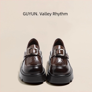 Γυναικείοι λοφέρς με πλατφόρμα – Βρετανικό στυλ, επάνω microfiber, στρογγυλή μύτη, παχύ τακούνι 3–5 εκ