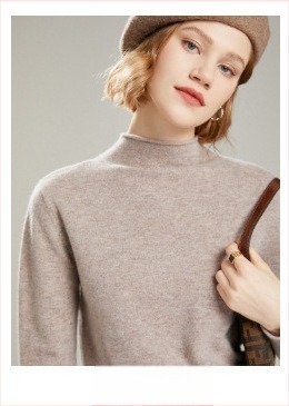 Γυναικείος μάλλινος πουλόβερ με stand collar, μονόχρωμο πλέξιμο, μακριά μανίκια, στενή γραμμή (Υλικό: μαλλί >95%; Σχέδιο: μονόχρωμο; Γιακάς: stand; Μανίκια: μακριά; Κρόιφος: στενή)