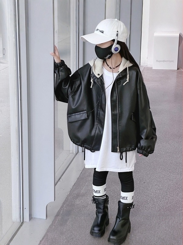 Κοριτσίστικο PU δερμάτινο τζάκετ σε κορεατικό στυλ με αποσπώμενη κουκούλα και φερμουάρ
