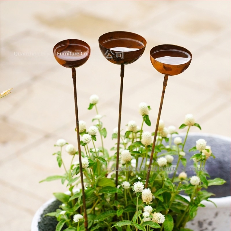 Metalni ukrasni štapić za vrt s motivom pčele i leptira – vanjska hranilica za ptice, jednostavan retro stil