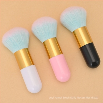 Četkica za puder s mekanim sintetičkim vlascima, prijenosna, 1 komad