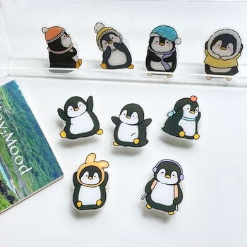 Prozirna akrilna stolna podrška u karikaturi stilu s motivom pingvina – prilagodljiva