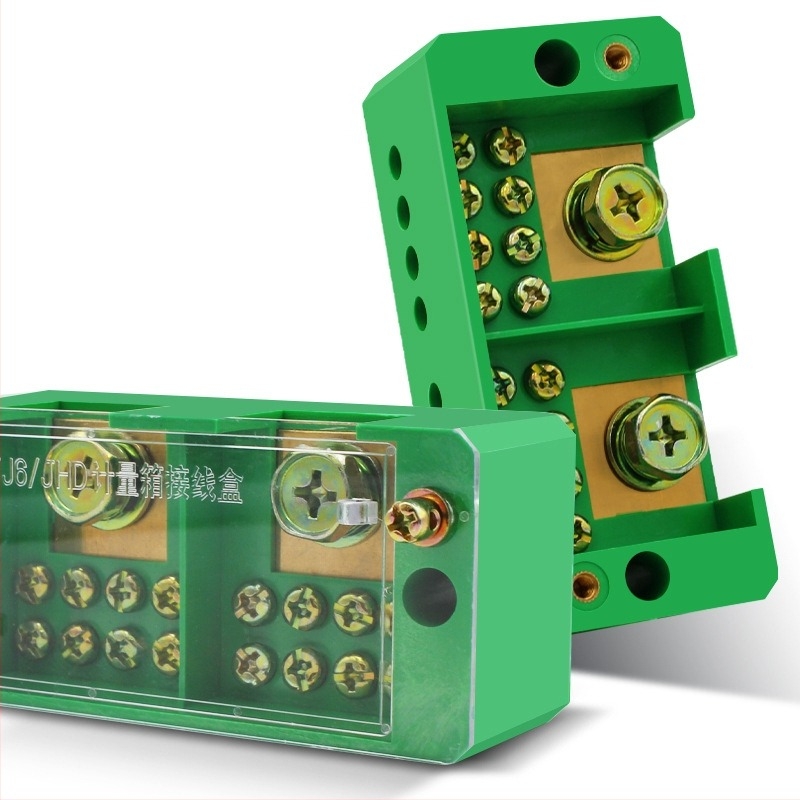 Jednofazna kutija za razvod s 2 ulaza i 8 izlaza, IP41, montaža vijcima, kućište od PC vatrootporne plastike