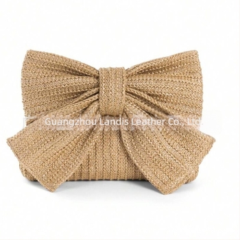 Rukomno torba u obliku mašne, tkanog poliestera, sa zip zatvaračem, proljeće 2025