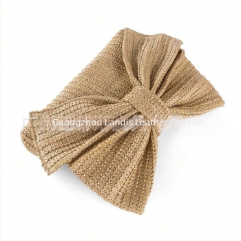 Rukomno torba u obliku mašne, tkanog poliestera, sa zip zatvaračem, proljeće 2025