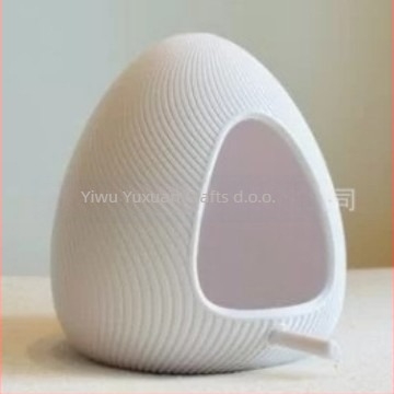 Hranilica za ptice u kapljasti oblik – vanjska viseća dekoracija; materijal plastika i smola; suvremeni minimalistički dizajn; Ym108