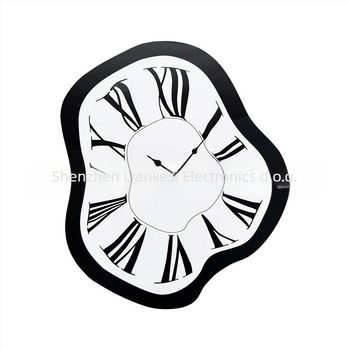 Zidni sat emoyo E-CY-102 — modernost, ovalni oblik, kućište od akrila, brojčanik od organskog stakla, pokazivači i brojevi, tiho kretanje