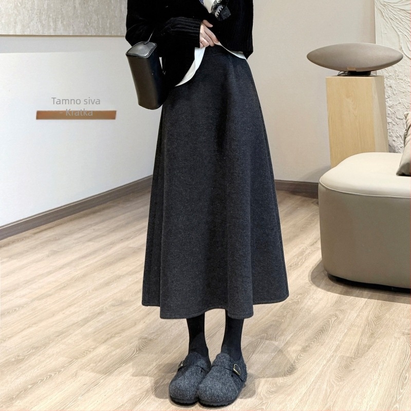 Plisirana midi suknja, pređom obojena poliester tkanina, 2025 zima, Elegantni gradski stil