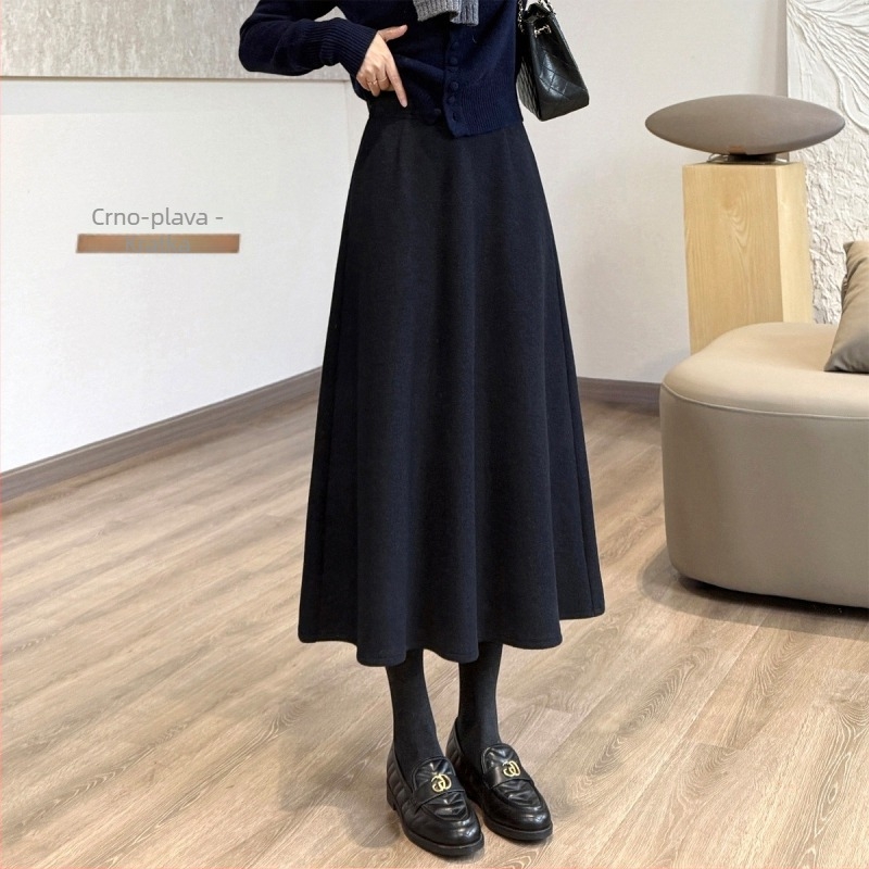 Plisirana midi suknja, pređom obojena poliester tkanina, 2025 zima, Elegantni gradski stil