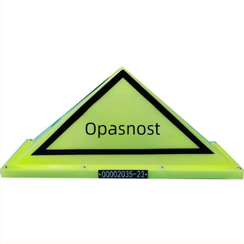 Automobilsko krovno svjetlo OLT-B2 — magnetska trokutna marker lampica za opasne robe, PP, kompatibilno sa svim modelima