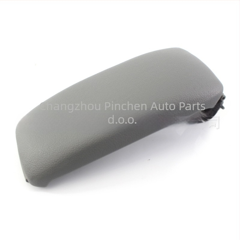 Kožni poklopac za naslon za ruke Audi A3 03-12, model 8P0864245P, težina 255 g, mogućnost prilagodbe