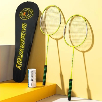 Reket badminton s okvirom od željeznog legura, težina 95–100 g, najlonske strune, ravna drška, hvat G1