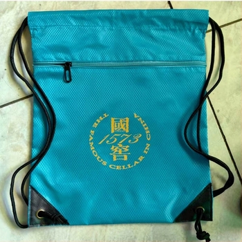 Sportski ruksak velike kapacitete, vodootporan, Oxford tkanina, zakrivljene naramenice, podstava od najlona