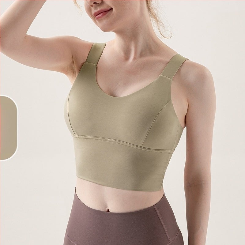 Sportski grudnjak; push-up i otpornost na udarce; 3/4 košarica; srednji oblik košarice; glavni materijal 75% najlon, podstava 25% spandex