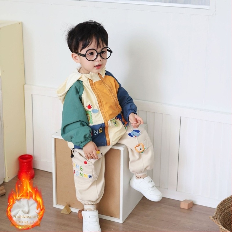 Dječja unisex jakna s kapuljačom, vanjski materijal od pamuka 90%, podstava od pamuka 90%, debeli materijal
