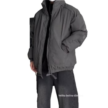 Muška zimska jakna, američki stil, debela kratka puffer jakna sa stojećim ovratnikom; punilo poliester, vanjski materijal 100% poliester, podstava 100% poliester, zatvarač, bočne džepove