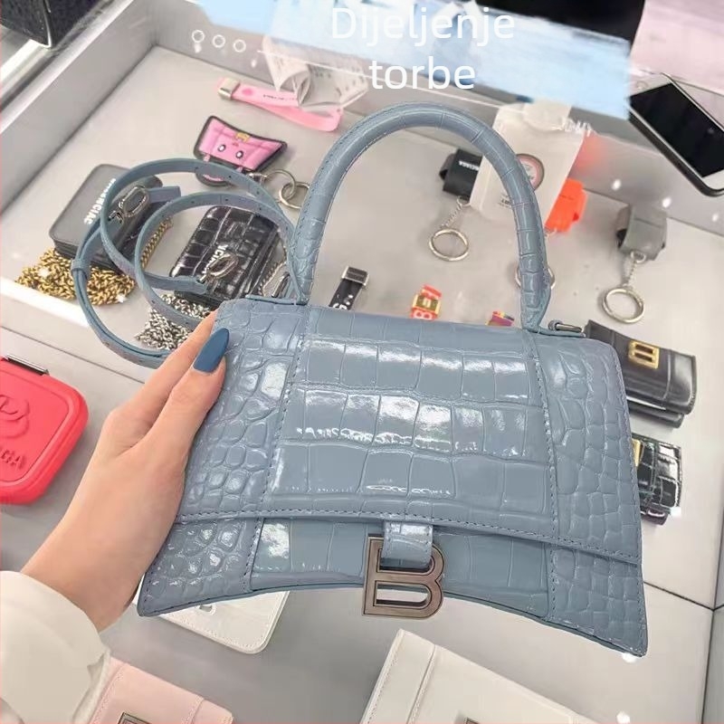 Torba za pazuh u urbanom stilu, PU materijal, vodoravni kvadratni oblik, podstava od sintetičke kože, zatvarač s kapom