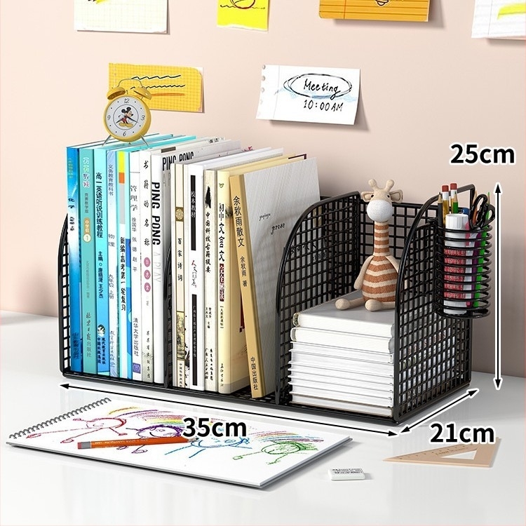 Metalni stolni polič knjiga s fiksnim pregradama, talijanski minimalistički stil